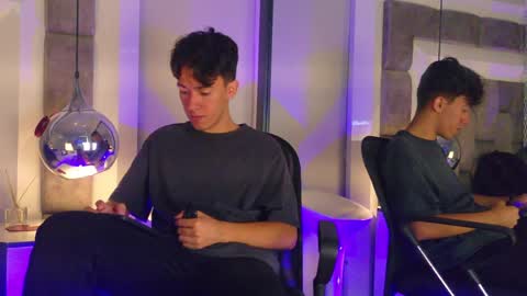 austinreeds online show from 04/20/26, 03:04