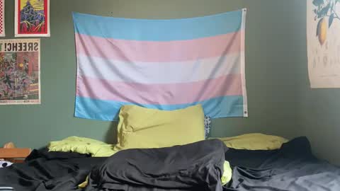 Autumn Loves You online show from 02/13/26, 08:05