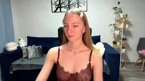 Annie online show from 10/15/25, 03:01