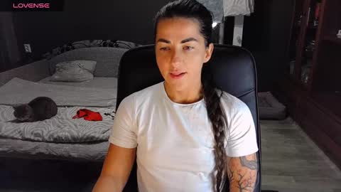 Snapshot of ava__doll chatting on 11/20/25, 04:51 Ava online show from 11/20/25, 04:51