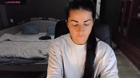 Snapshot of ava__doll chatting on 12/01/25, 11:48 Ava online show from 12/01/25, 11:48