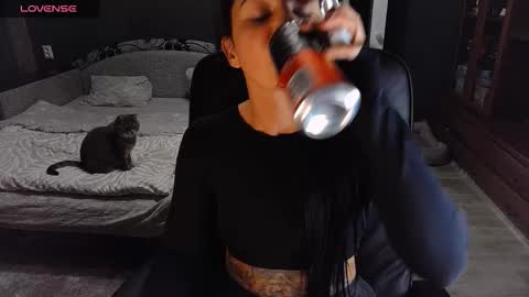 Snapshot of ava__doll chatting on 12/18/25, 06:36 Ava online show from 12/18/25, 06:36