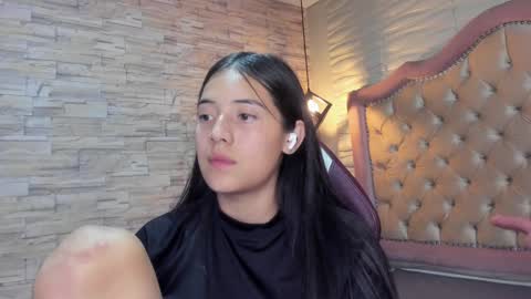 Snapshot of ava_broown chatting on 01/23/25, 04:19 online show from 01/23/25, 04:19