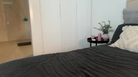 Ava  online show from 01/18/26, 11:19