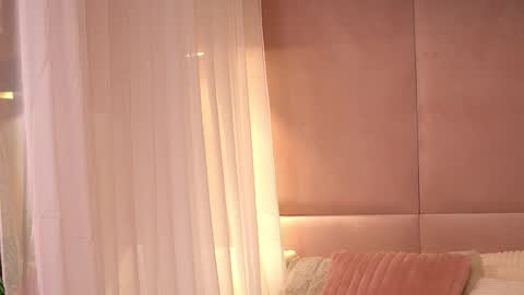 Ava online show from 02/15/26, 01:13