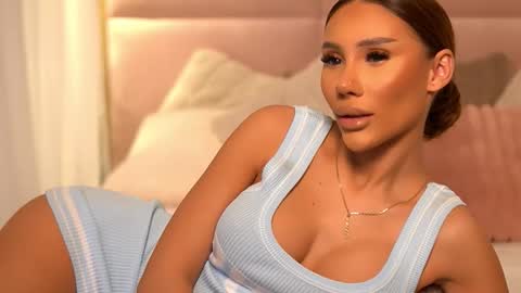 Ava online show from 03/09/26, 01:53