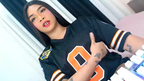 Ava online show from 11/21/25, 04:55