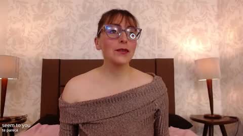 Ava  online show from 10/06/25, 07:33