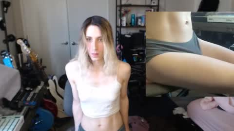 Ava online show from 04/11/26, 08:13