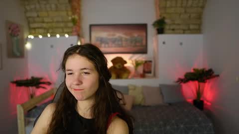 ava taylor18 online show from 02/19/25, 07:59