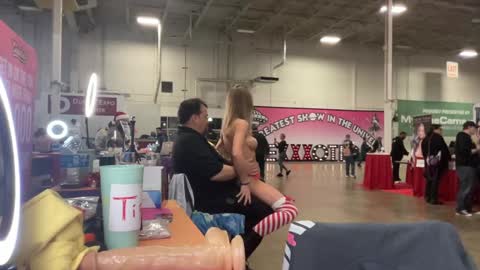 Ava online show from 12/07/24, 10:28