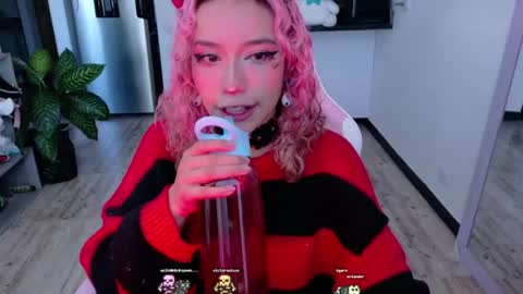 Snapshot of ava_williams_ chatting on 07/28/26, 10:20 AVA online show from 07/28/26, 10:20