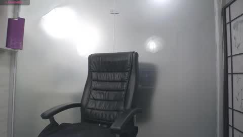 Snapshot of avablue_ chatting on 02/03/26, 06:40 online show from 02/03/26, 06:40