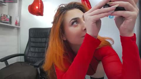 Snapshot of avablue_ chatting on 02/13/26, 12:23 online show from 02/13/26, 12:23