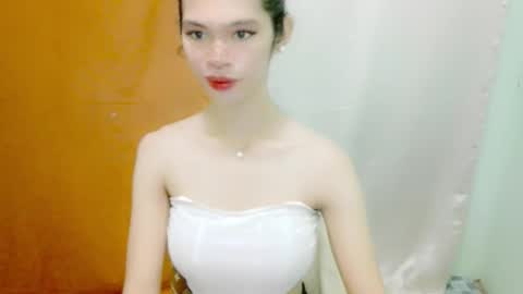 Snapshot of avacadaxcx chatting on 09/23/25, 10:35 avacadaxcx online show from 09/23/25, 10:35