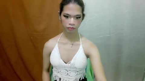 Snapshot of avacadaxcx chatting on 10/10/25, 11:48 avacadaxcx online show from 10/10/25, 11:48