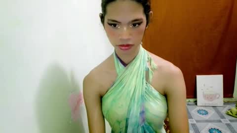 Snapshot of avacadaxcx chatting on 10/21/25, 10:38 avacadaxcx online show from 10/21/25, 10:38