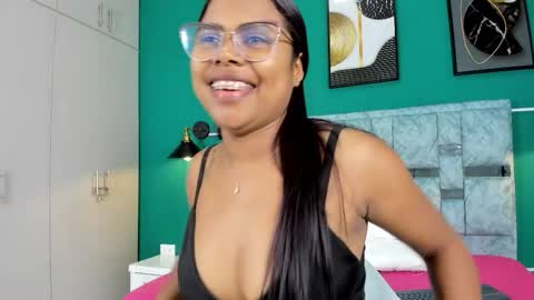 Avalinelov online show from 01/13/26, 07:30