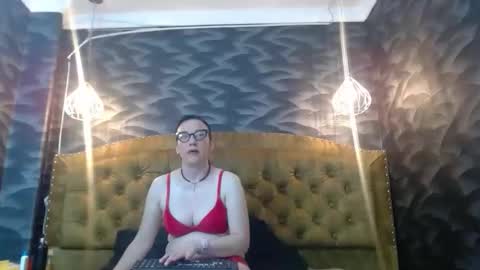 Snapshot of avanahomi chatting on 09/25/25, 08:51 avanahomi online show from 09/25/25, 08:51