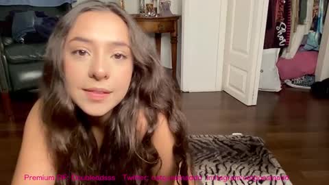 Snapshot of avangelinefunn99 chatting on 02/05/25, 08:11 avangelinefunn99 online show from 02/05/25, 08:11