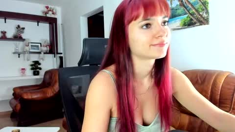 Ava online show from 05/05/26, 12:07