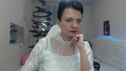 avasaturnian online show from 10/16/25, 12:17
