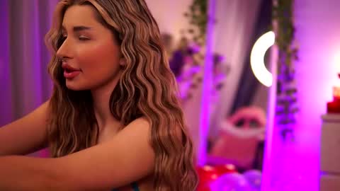 Carina online show from 02/12/25, 11:51