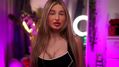 Carina online show from 02/24/25, 12:30