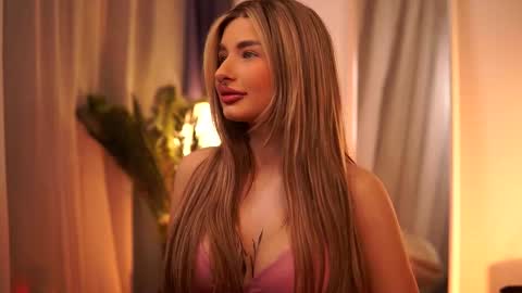 Carina online show from 03/11/25, 10:31