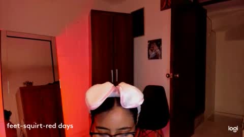 Snapshot of ave_fenix69 chatting on 06/08/26, 02:01 Valery -- online show from 06/08/26, 02:01
