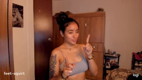 Snapshot of ave_fenix69 chatting on 06/28/26, 02:50 Valery -- online show from 06/28/26, 02:50