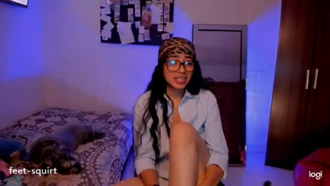 Snapshot of ave_fenix69 chatting on 07/19/26, 02:04 Valery -- online show from 07/19/26, 02:04