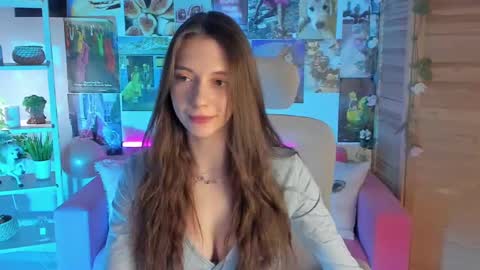 Snapshot of aveangela chatting on 01/07/25, 06:14 Avie online show from 01/07/25, 06:14