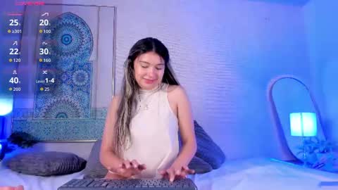 Snapshot of avelia_dh chatting on 06/25/26, 08:02 Avelia online show from 06/25/26, 08:02
