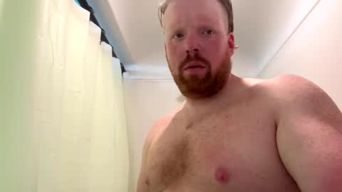 Snapshot of averagedan90 chatting on 10/16/25, 03:13 Dan online show from 10/16/25, 03:13