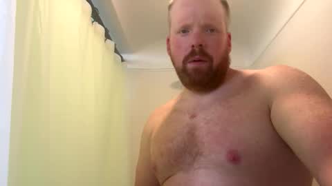 Snapshot of averagedan90 chatting on 10/23/25, 03:00 Dan online show from 10/23/25, 03:00