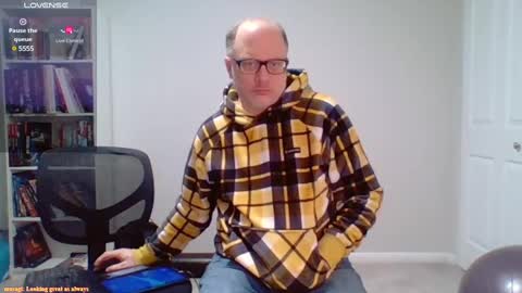 Snapshot of averagegreg chatting on 02/14/25, 10:47 Greg online show from 02/14/25, 10:47