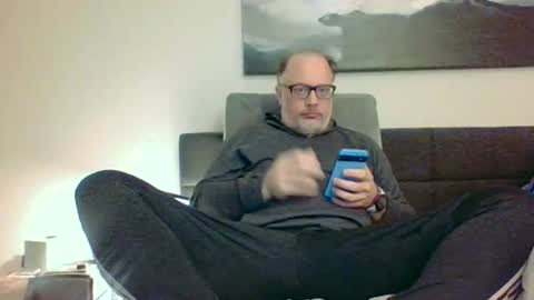 Snapshot of averagegreg chatting on 03/11/25, 02:54 Greg online show from 03/11/25, 02:54