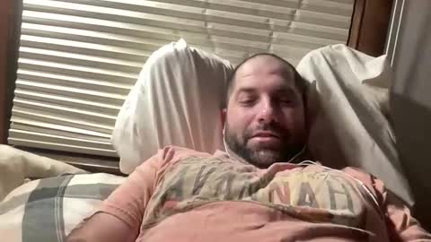 Snapshot of averagejoe345977 chatting on 02/04/26, 06:19 averagejoe345977 online show from 02/04/26, 06:19