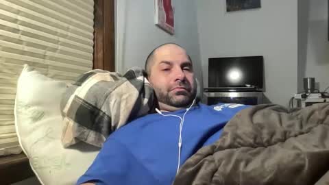 Snapshot of averagejoe345977 chatting on 02/20/26, 03:03 averagejoe345977 online show from 02/20/26, 03:03