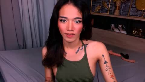 Snapshot of avery_hunt chatting on 12/02/25, 08:48 Avery online show from 12/02/25, 08:48