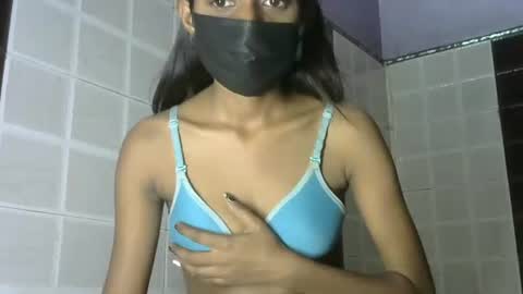 Snapshot of avery_lust01 chatting on 05/16/26, 06:54 avery_lust01 online show from 05/16/26, 06:54