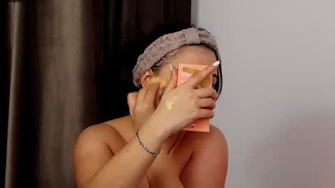 AveryWillow online show from 01/15/25, 01:09