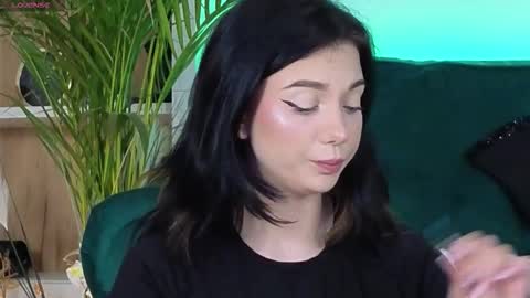 AveryWillow online show from 11/02/25, 07:55