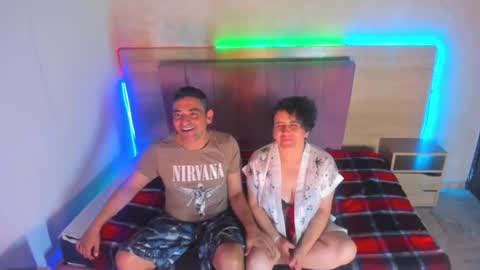 Snapshot of avictoria_and_andrescm chatting on 11/12/25, 04:13 avictoria_and_andrescm online show from 11/12/25, 04:13