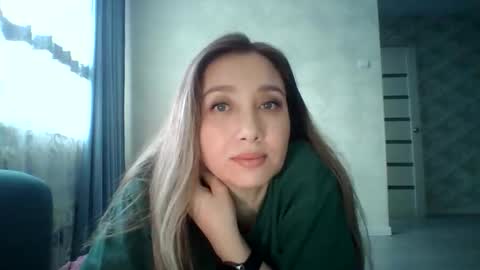 avinelra online show from 05/12/26, 01:30