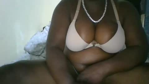 avril254 online show from 10/19/25, 05:57