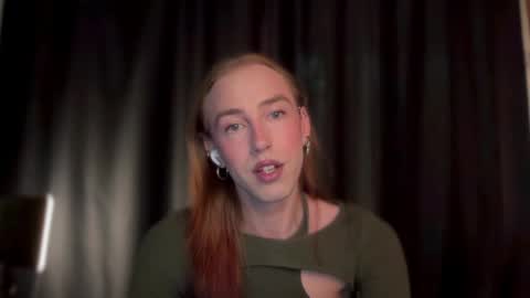 Snapshot of avril_pearly_ chatting on 05/11/26, 11:05 avril_pearly_ online show from 05/11/26, 11:05