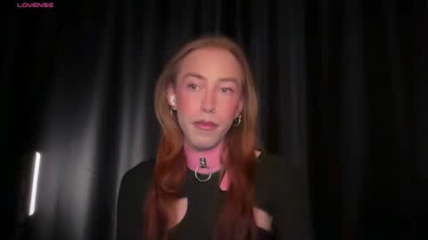 avril_pearly_ online show from 06/18/26, 11:14