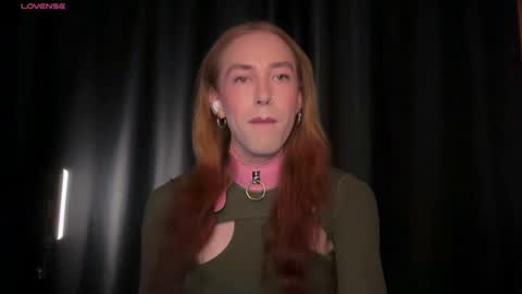 avril_pearly_ online show from 06/24/26, 09:52